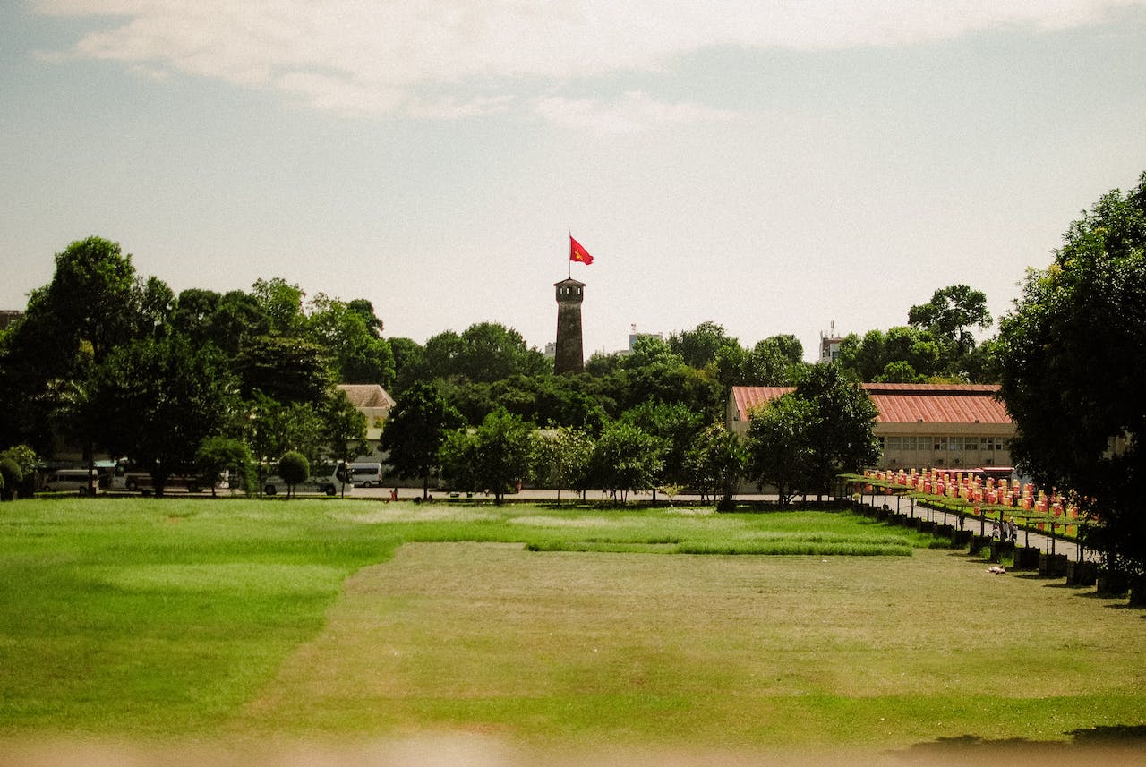 Hanoi vs Ho Chi Minh City - Flag Tower